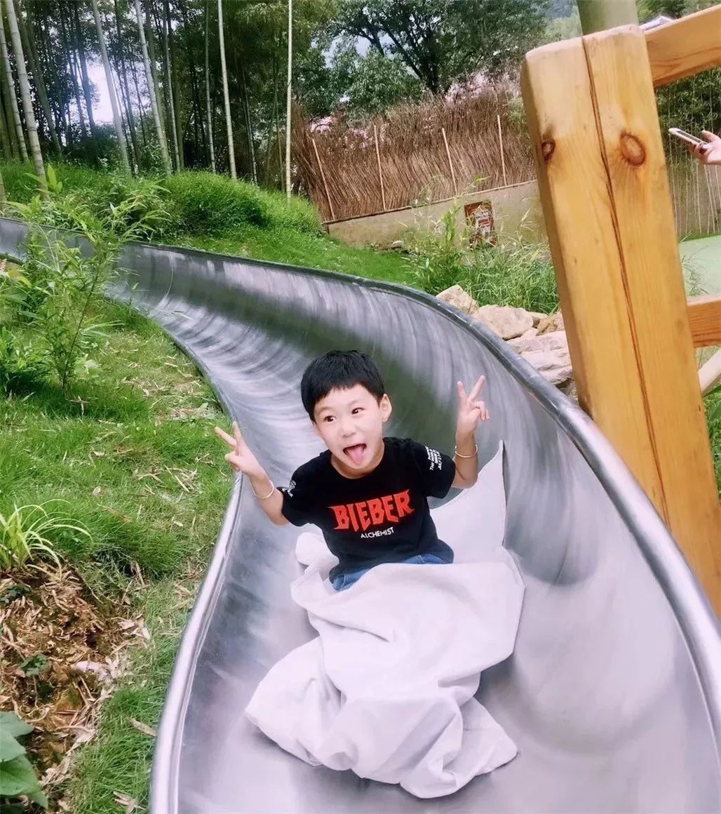 莫干山网红儿童旋转滑梯民宿,莫干山新晋森林亲子民宿无边泳池