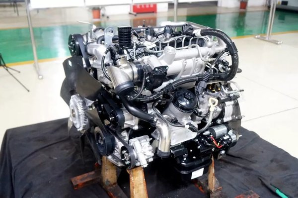 2.5l发动机对比1.5t发动机,2.5l自吸车对比