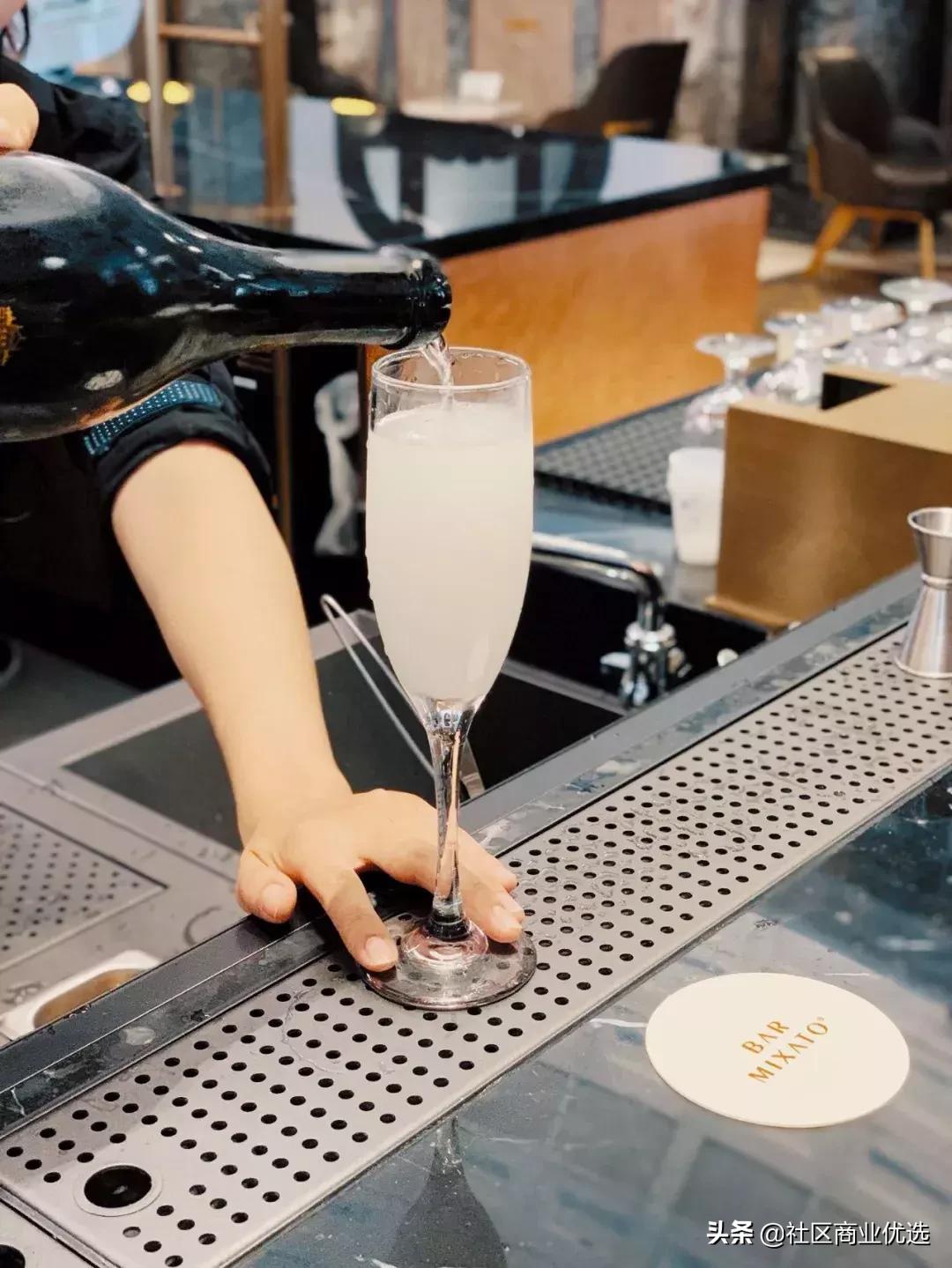 星巴克翻新,星巴克修复