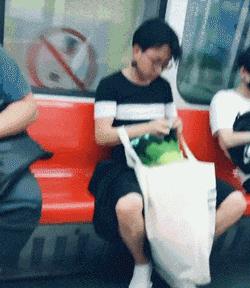 女主管换了新的电脑,女上司换了新电脑