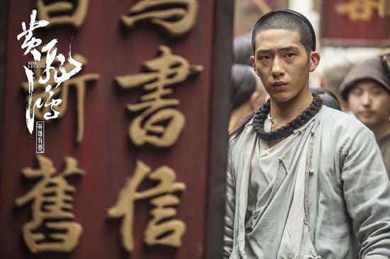 他是怎样从偶像小生成为多部文艺片男主的?