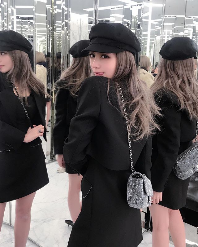 跟周扬青这样穿，打造甜酷女人味，难怪收服天王罗志祥，独得专宠