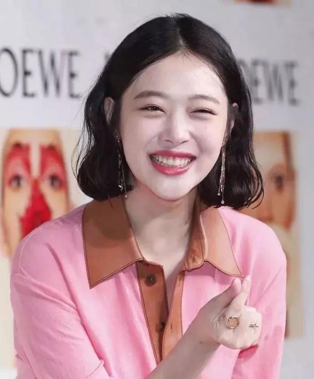 发腮到底有多丑,面部发腮显老10岁一招解决困扰