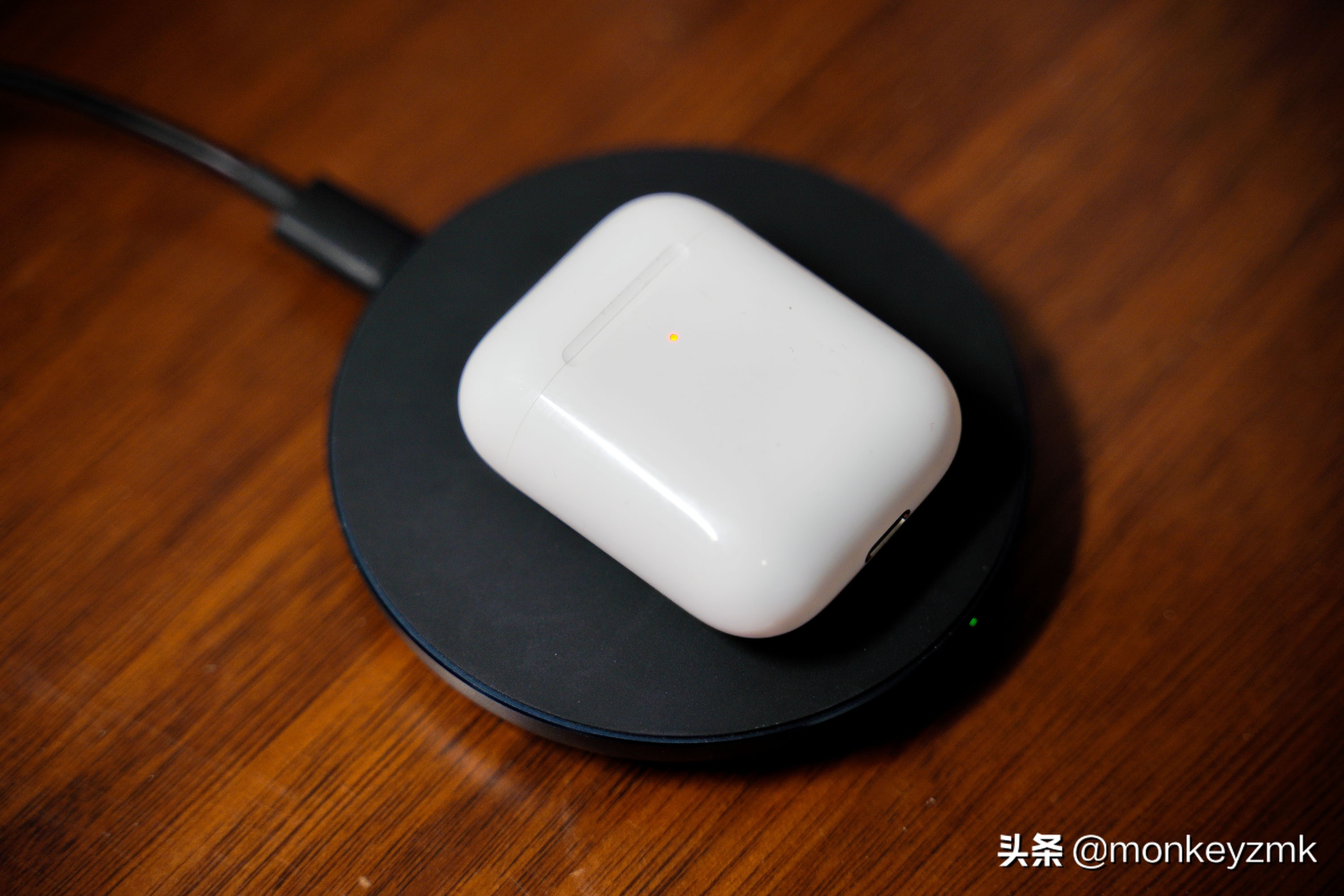 airpods2轻击哪里才是正确的,airpods2体验4个亮点和2个缺点
