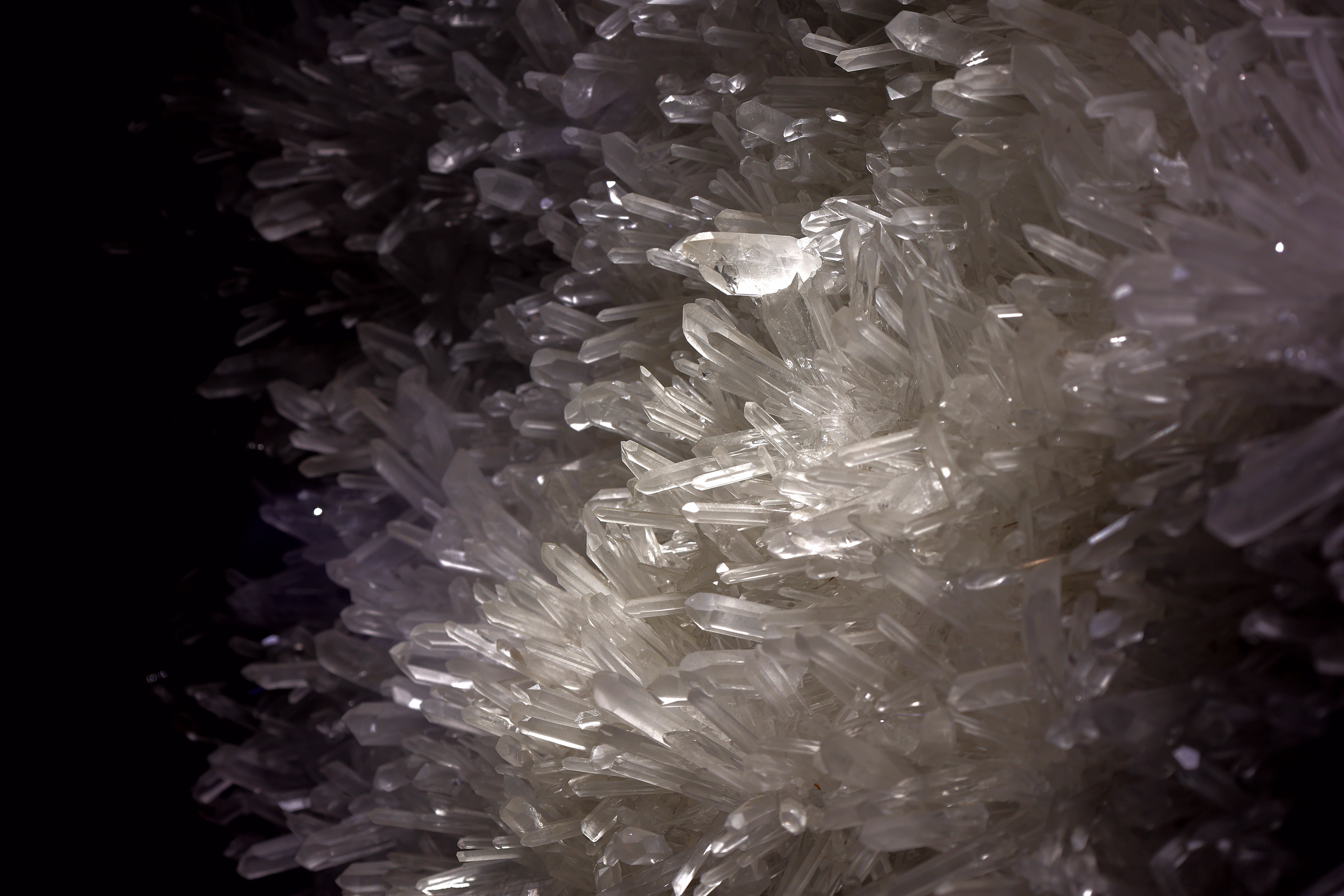 让我震撼的照片,最新高清水晶照片