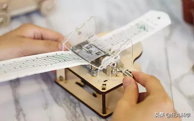 收音机改金属探测器制作视频,可以自己动手制作的发射器玩具