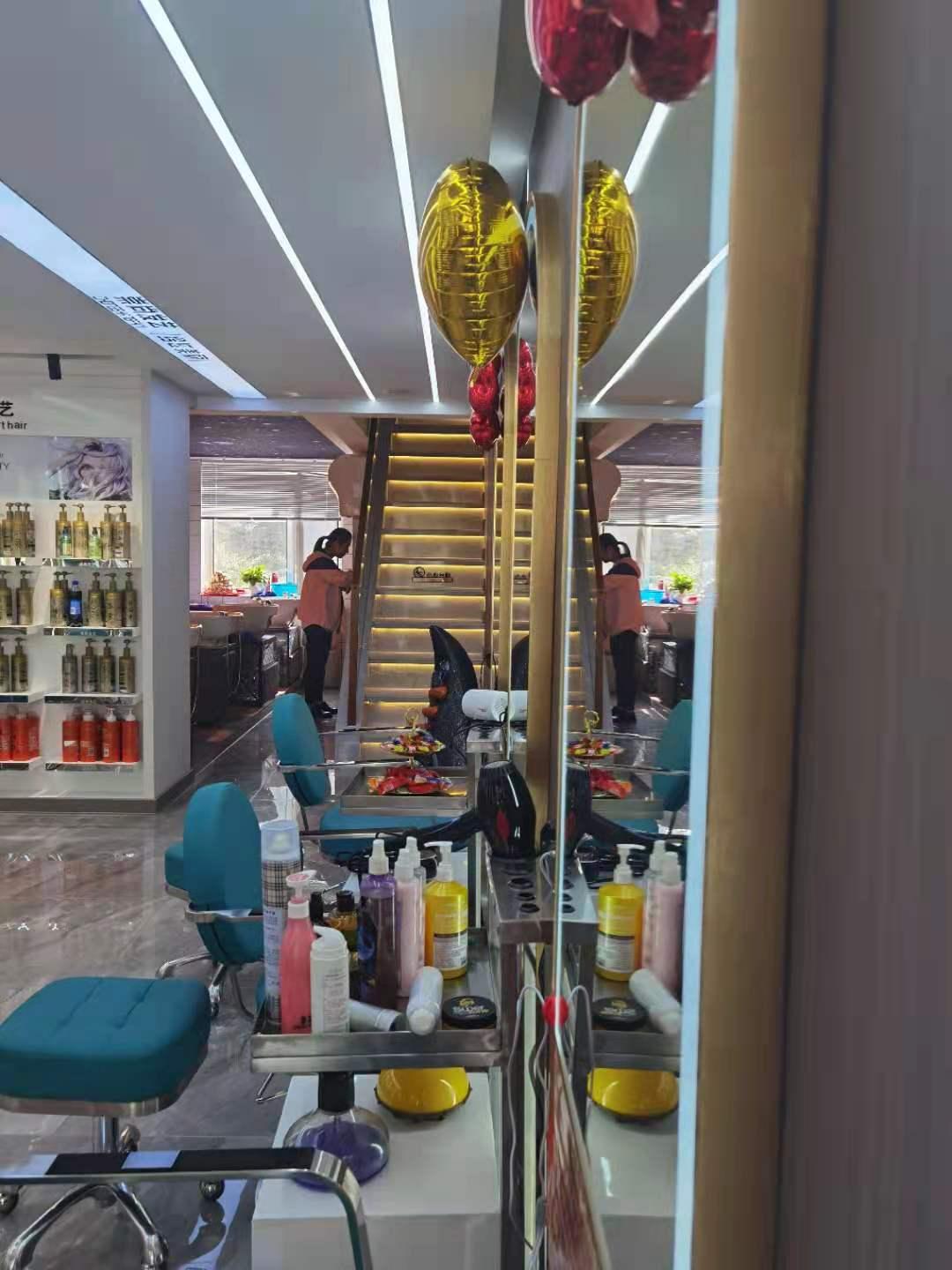 崇尚发艺美发厅,打卡美发店达人