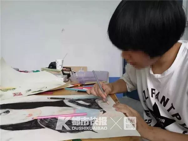 「视点」中国版蒙娜丽莎，被意大利美术馆收藏！作者竟是一位“星星的孩子”！