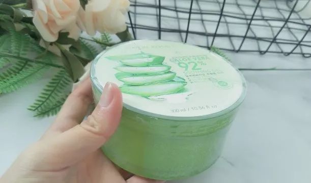 面霜日常护肤大容量推荐,官方正品家庭装保湿滋润面霜