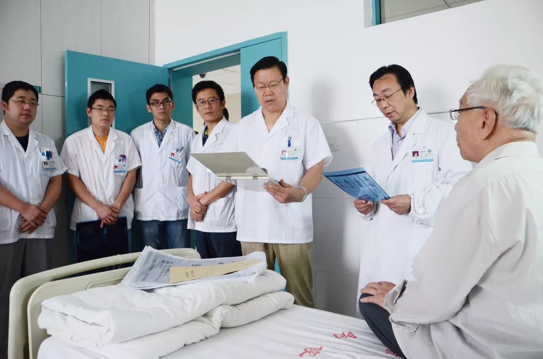 徐医附院泌尿外科专家风采,徐医附院泌尿外科手术