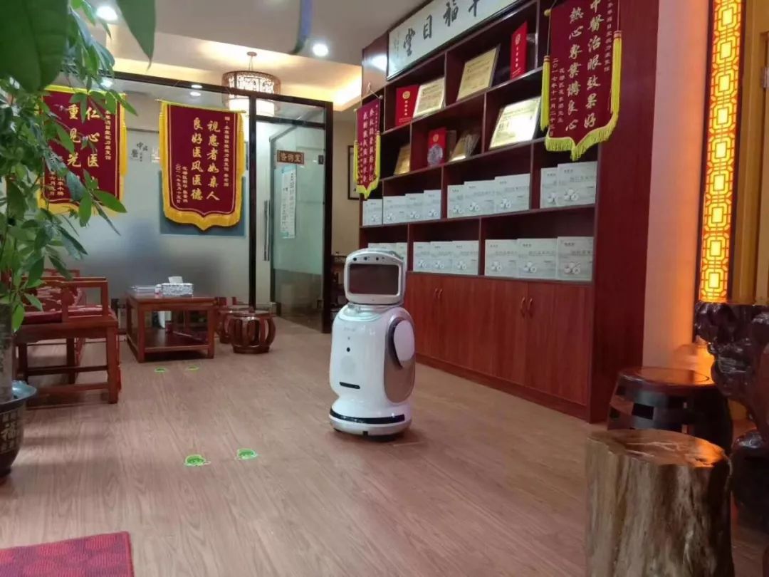 退伍军官花10余年,研究出治疗近视的中医手法!推出后百万人受益!