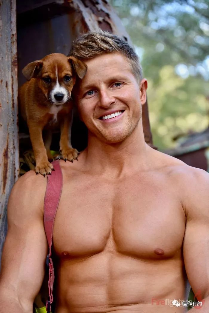 澳洲消防队帅哥大秀肌肉照,澳洲消防员帅哥