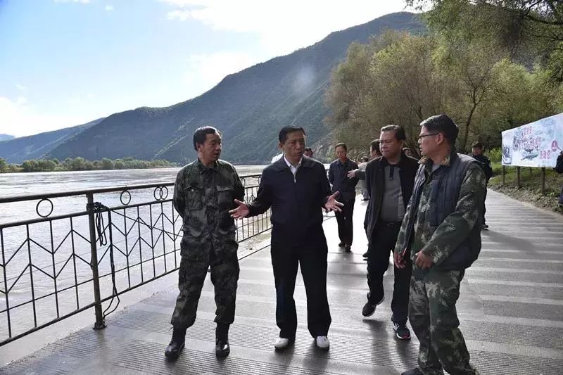 「丽江壹条」丽江市村级光伏扶贫电站建设工作启动/云南省级少年足球赛丽江开赛玉龙县8所小学参加！