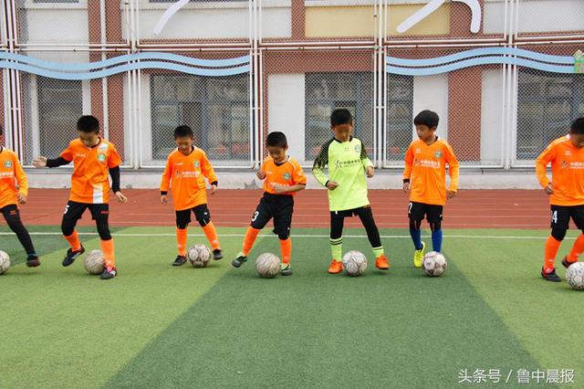 助力校园足球,体彩捐赠青少年校园足球特色学校