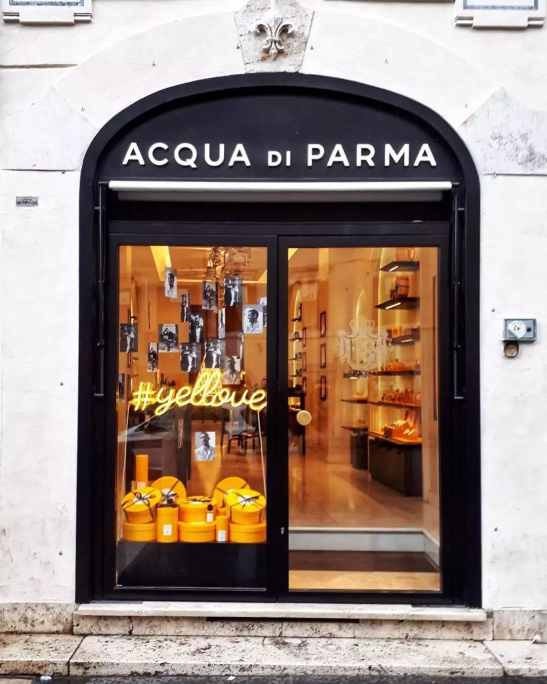 世界十大奢侈品香水品牌排行前十,女生香水最好的品牌是什么