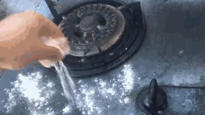 铁锅不粘锅用什么擦,不粘锅的铁锅用什么纸巾擦拭