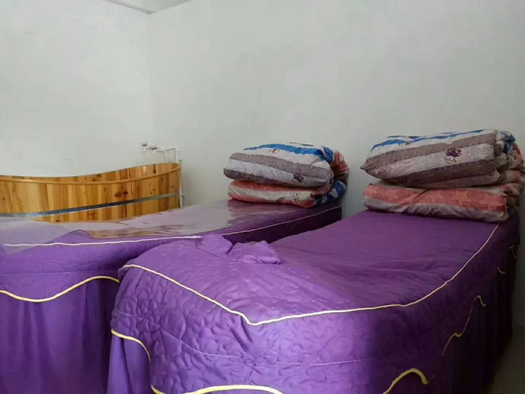 你想健康长寿吗？请来金凤墨玉泡浴！