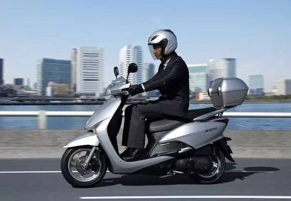 一万以下的踏板摩托车150cc,一万元入门级摩托车推荐