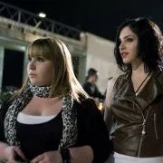 歌曲爱笑的女孩运气不会太差,为什么爱笑的人运气不会太差