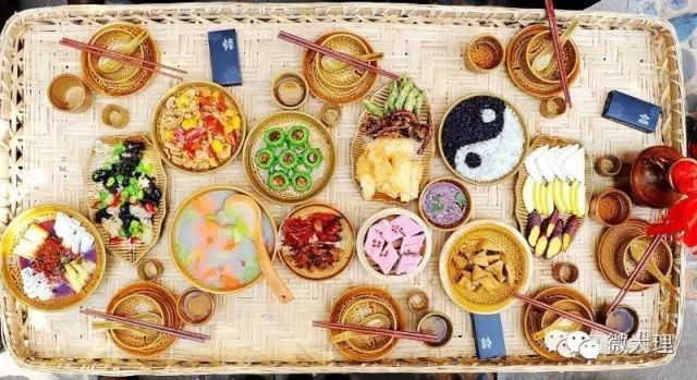 大理八大碗鱼做法,大理剑川八大碗店