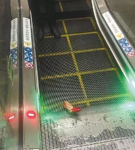 小朋友乘坐电梯注意事项,乘电梯注意事项有哪些