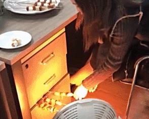 饮水机煮火锅视频,饮水机煮火锅能煮熟吗