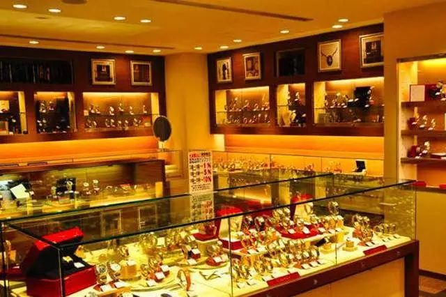 3000块以内的奢侈品包包,3000以下的奢侈品包包