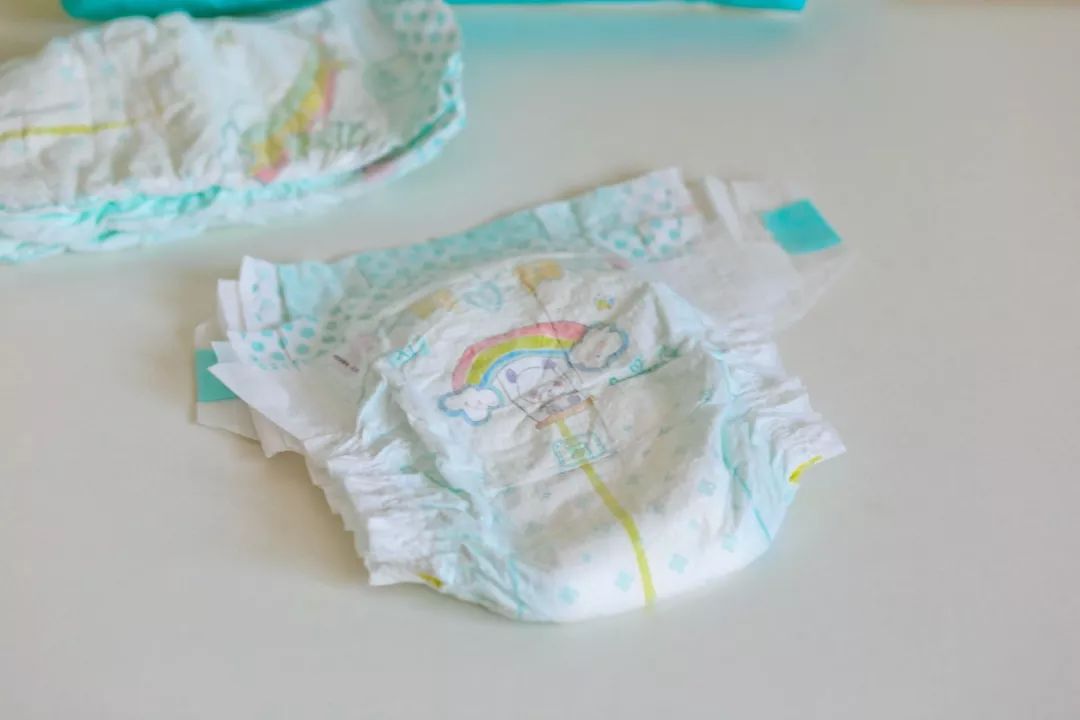 我潜入9个妈妈群,终于给娃买到Ta