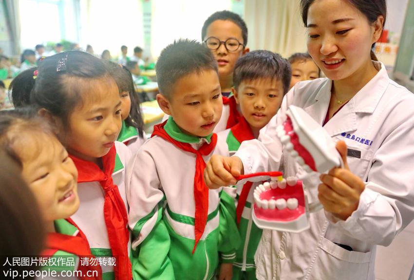 孩子磕掉的牙齿还能复原？别错过“黄金三十分钟”