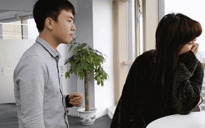 20年烟民咽喉发黑，瑞士专业医师推荐！一喷杀菌99.9%，止咳清痰排烟毒