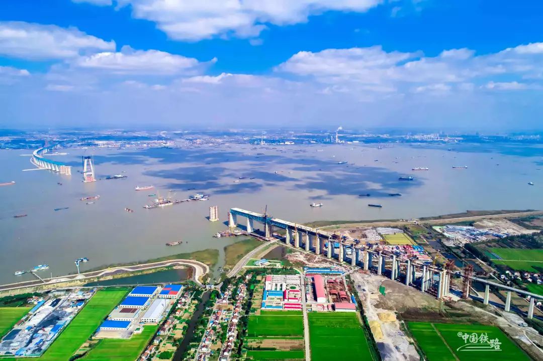 有哪些中国铁路工程震撼到你,中国铁路在建超级工程有哪些
