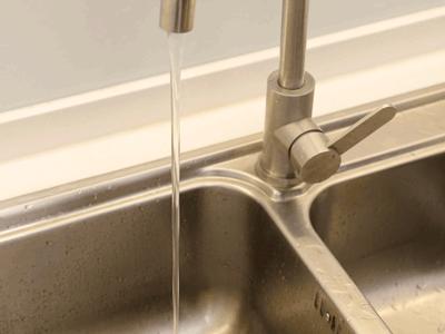 加湿器用的时间长了漏水怎么办,加湿器正常工作但是没有水雾出来