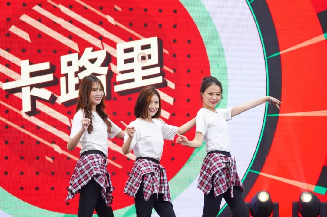 终于等到你央视,终于等到你直播唱歌