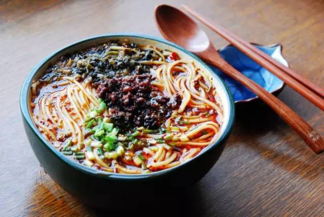 10种诱人的米线做法,热米线怎样做好吃