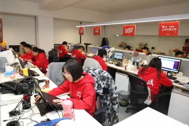 鄂尔多斯羊绒衫爆款,温暖全世界的羊毛衫