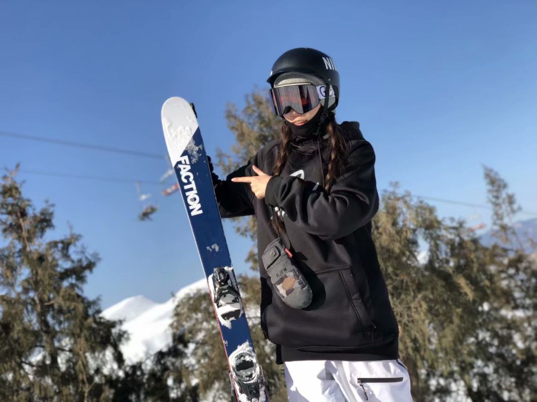 加拿大二级滑雪教练培训,加拿大女教练滑行