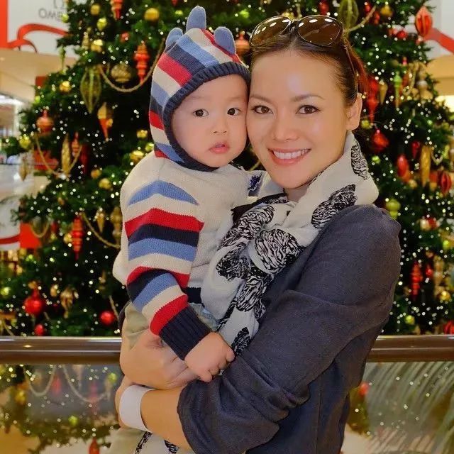 看看这群学霸妈50岁像20，宇宙无敌护肤秘诀来了…………