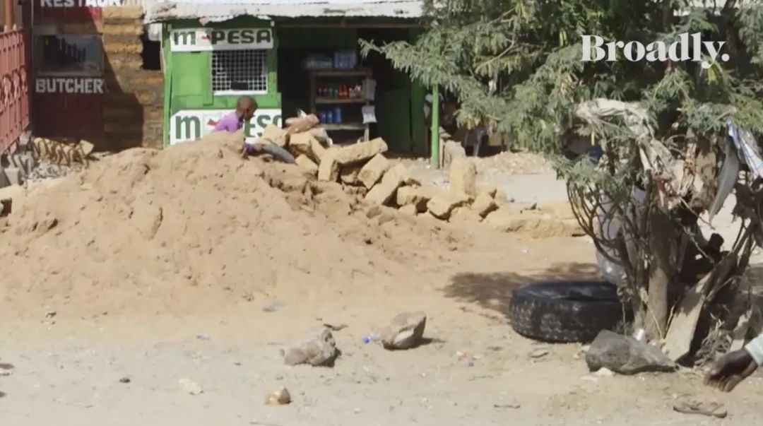 被家暴被阉割被强奸……她最终带领女性同胞建起一个真正的“女儿国”