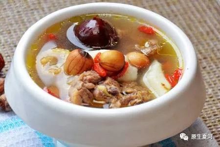 冬天吃什么暖身体不冰凉,入冬后手脚冰凉人多喝这个汤