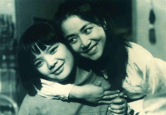 流行蓝衬衫的年代,街上为什么会流行红衬衫