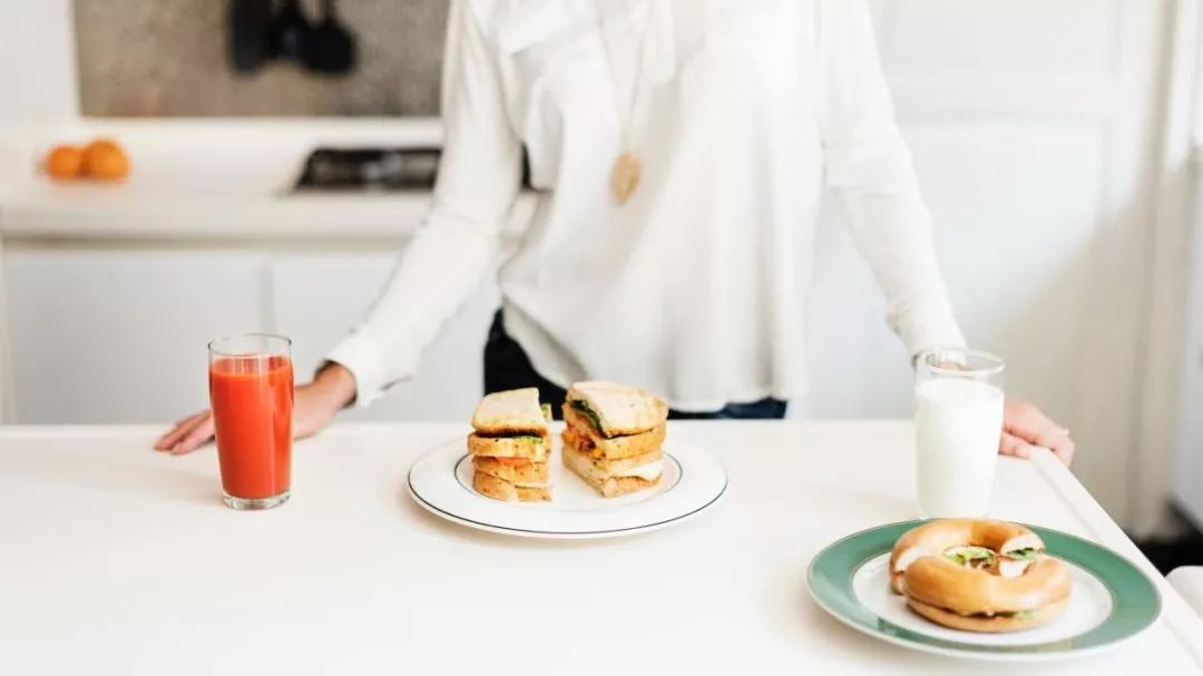 明星怎样育儿视频,明星妈妈超正的育儿观