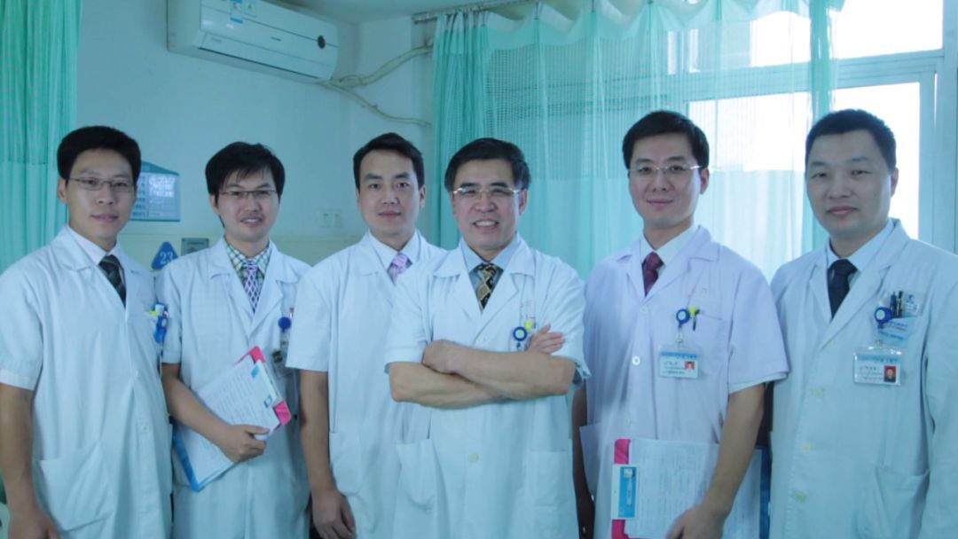 治疗网球肘几种简单有效的方法,中医治网球肘最好的方法