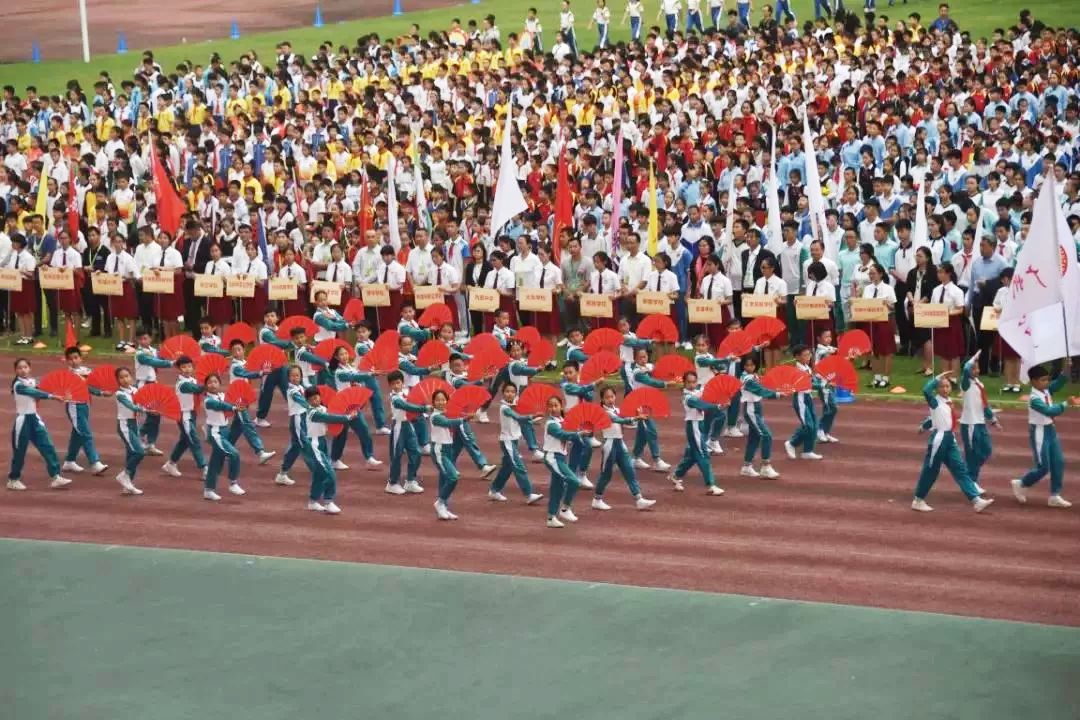 天河学校第七届秋季运动会开幕式,盘点各校校园运动会开幕式