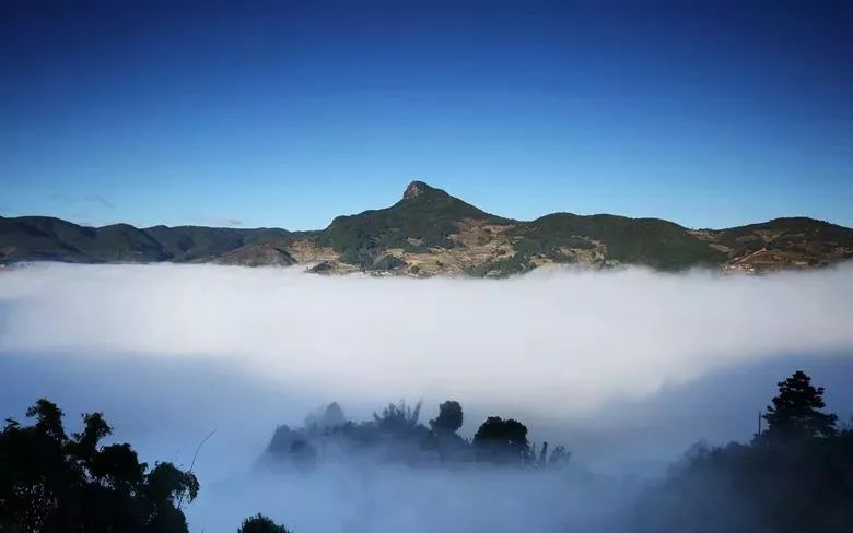 元江哈尼山寨旅游攻略,元江一年一度哈尼十月长街宴视频