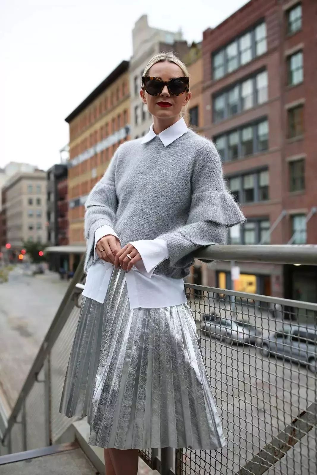 毛衣衬衫最温暖的叠穿套路,衬衫内穿外搭毛衣