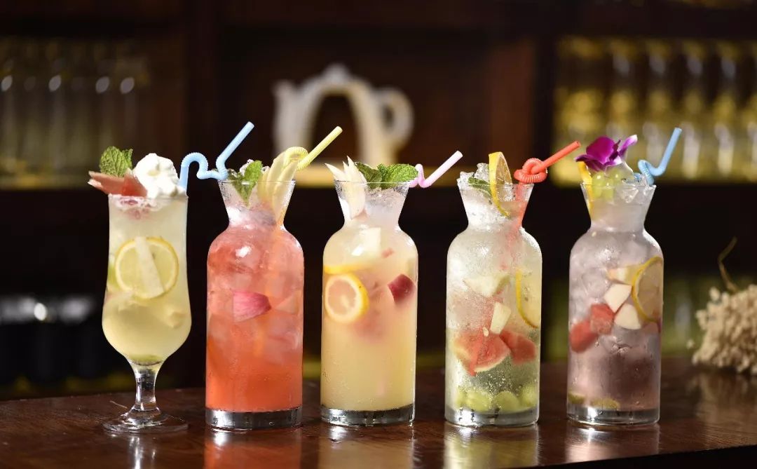 你对茶饮行业的未来前景如何看待,为什么选择茶饮这个行业