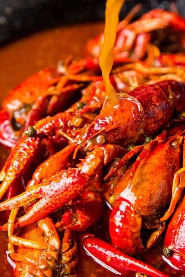 集渔冬阴功小龙虾自助,99元套餐活虾现做小龙虾送上门