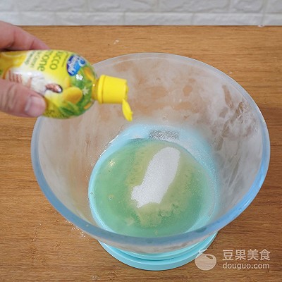 不用发酵的黑米糕做法,不需要打发的黑米糕