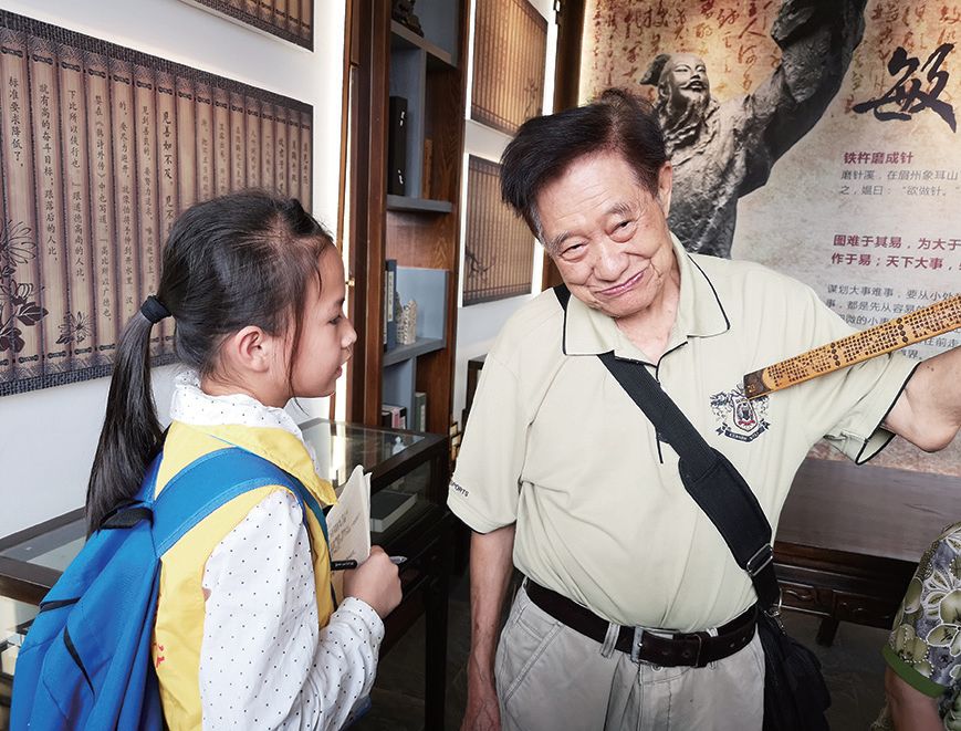 「学通社」350岁的客家小镇，处处有故事｜小记者走进甘坑