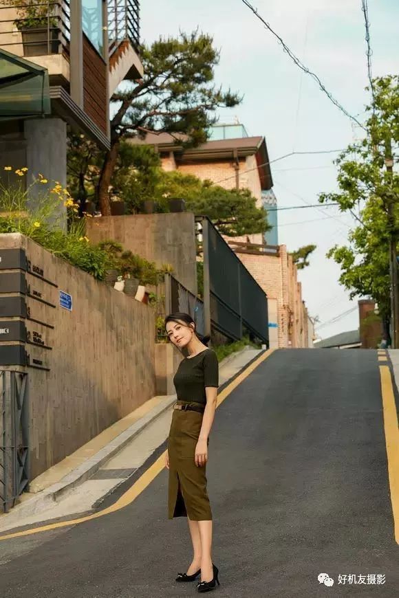 人像摆姿100个技巧坐着半身照,简单人像拍照摆姿